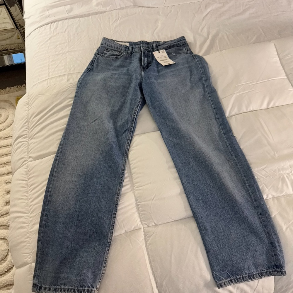 Zara Women's Relaxed Blue Jeans